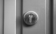 Dørlås: En komplett guide til valg, montering og drift