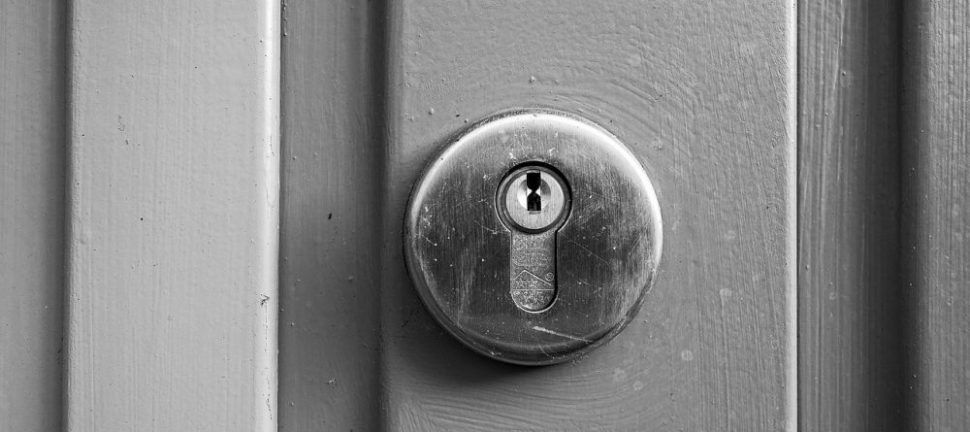 Dørlås: En komplett guide til valg, montering og drift