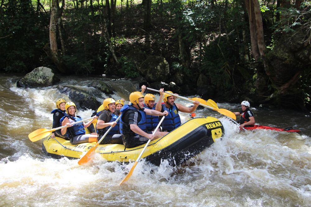 Rafting i norge  action, mestring og naturopplevelser